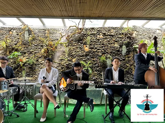HOÀ TẤU NHẠC JAZZ  BÁN CỔ ĐIỂN AN LÂM RETREATS SAIGON RIVER TUMBADORA BAND 001