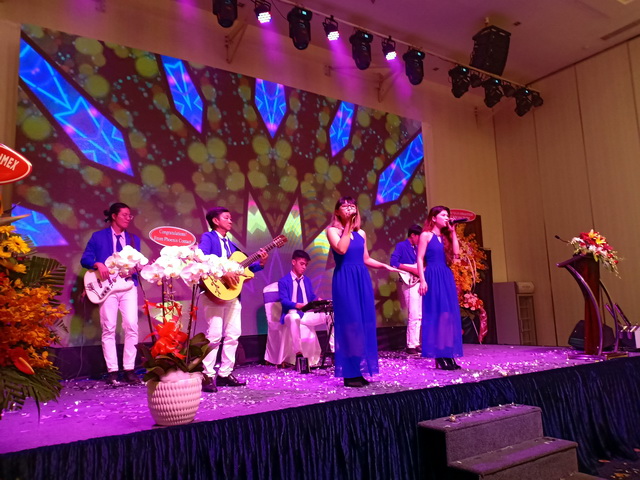 Ban Nhạc Flamenco Tumbadora Lễ Khai Trương Chi Nhánh Phía Nam Công Ty Cổ Phần Tin Học Viễn Thông Petrolimex 004