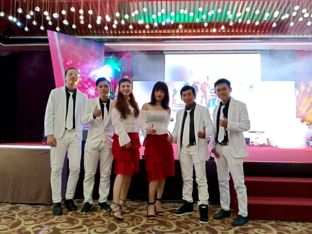 Ban nhạc Tumbadora Kỷ Niệm 10 năm thành lập Công Ty Bóng Đèn Phích Nước Rạng Đông Hồ Tràm Vietsovpetro Resort 001