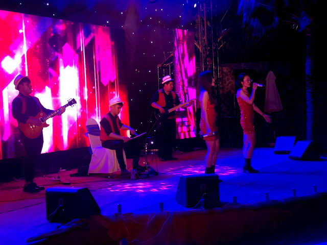 Ban nhạc Flamenco Tumbadora Countdown Party 2019 Resort Lotus Mũi Né 002