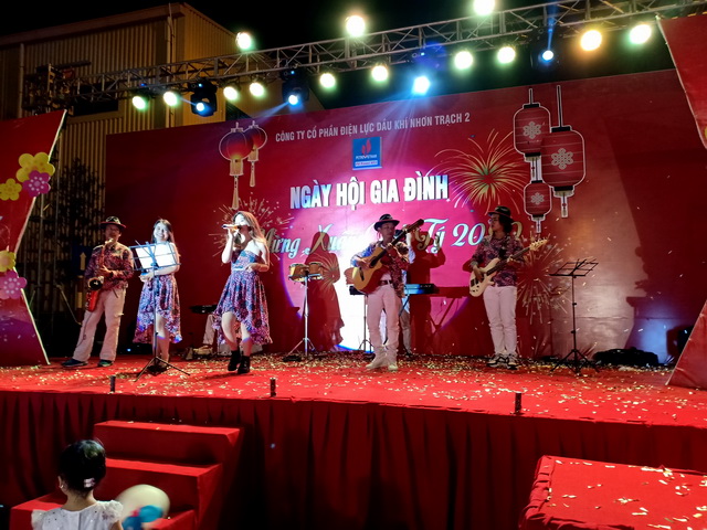 Flamenco Tumbadora Band Điện Lực Dầu Khí Year End Party 003