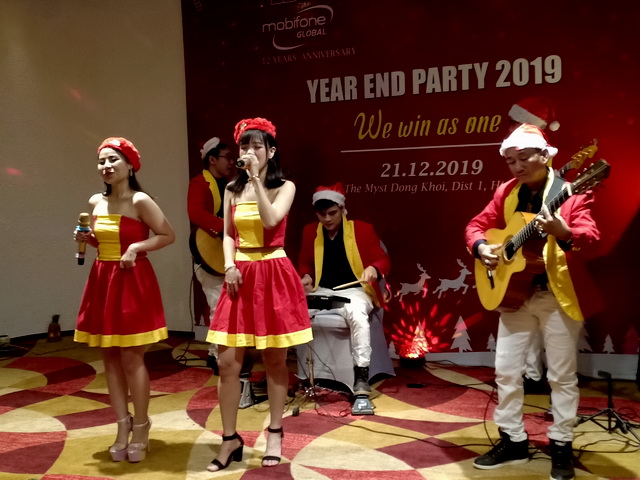 Flamenco Tumbadora Band Mobifone Year End Party 002
