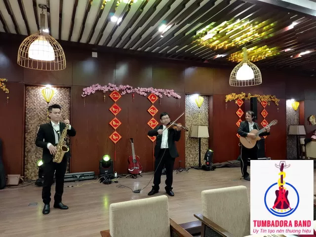 VIETSOVPETRO HỒ TRÀM MỪNG XUÂN NHÂM DẦN 2022 TUMBADORA BAND HÒA TẤU SEMI CLASSIC 004