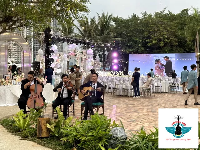 Welcome Guest Tiệc Cưới LA Garden Q2 Tumbadora Band 03