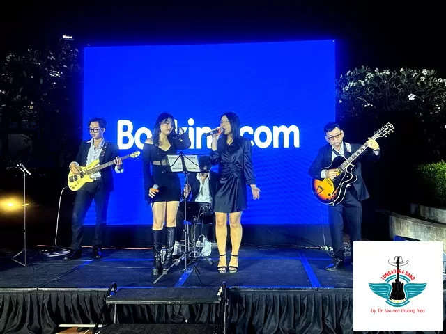 Booking Com Gala Dinner Tumbadora Band New World Saigon Hotel 002
