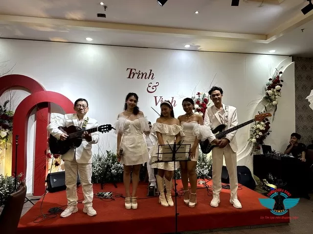 Tumbadora Flamenco Band Biểu diễn Love Song cho Tiệc Cưới tại Nhà Hàng Buffet DMARIS PICO PLAZA 02