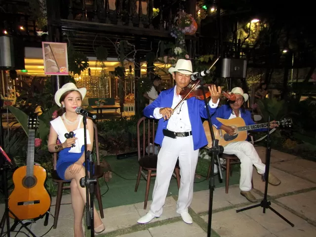 Ban nhạc flamenco acoustic sài gòn