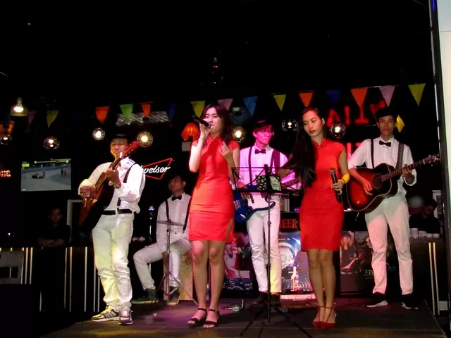 Vita Beer Garden Ban Nhạc Flamenco Tumbadora 017